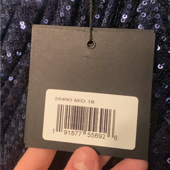 Mac Duggal Midnight Blue Size 18 Long Sleeve Sequined Gown With Leg Slit - Picture 4 of 5